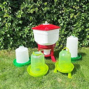 NAPÁJAČKA PRE HYDINU